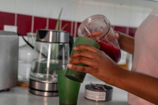 Verre doseur smoothie : proportions, contenants et entretien
